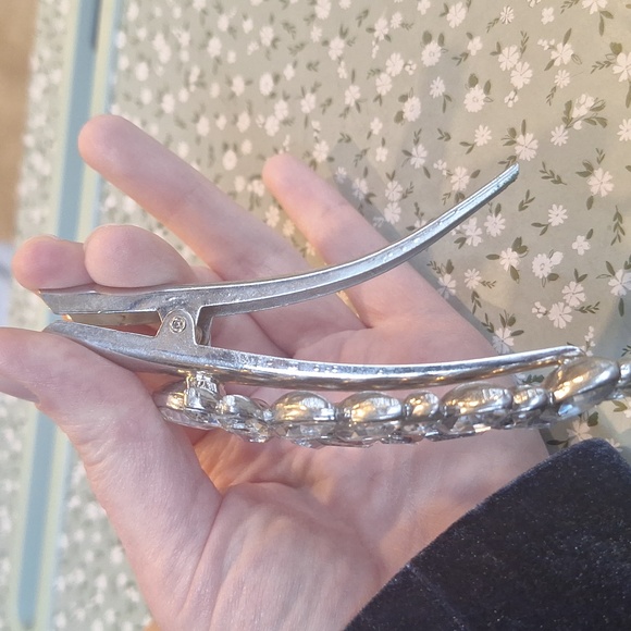 Sparkly hair clip - EUC - Picture 4 of 4